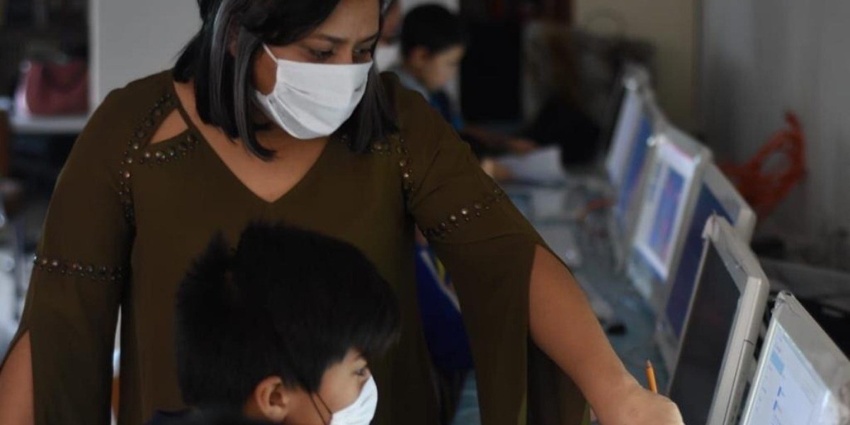 Maestros van a comunidades rurales a trabajar con alumnos del DIF