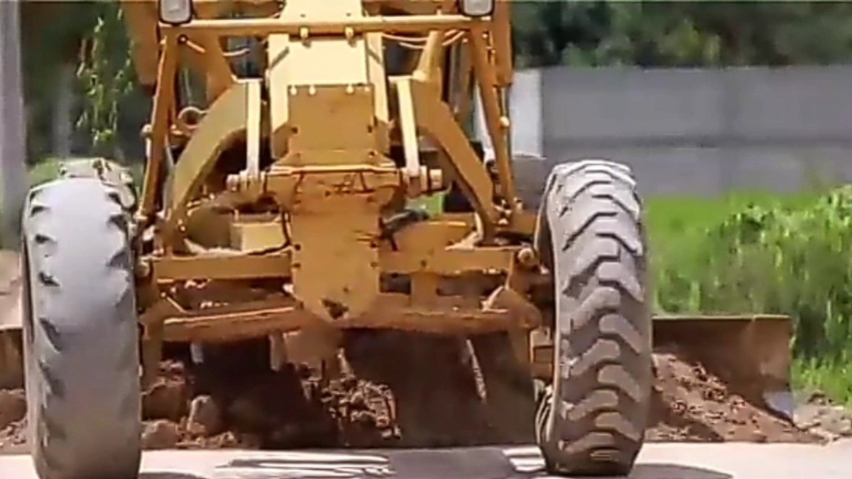 Arranca programa para mejorar caminos rurales