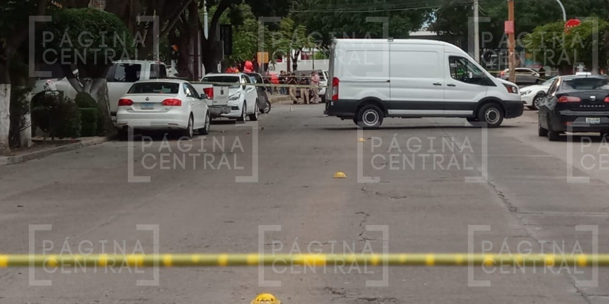 Matan a disparos a dos personas en Villa Insurgentes