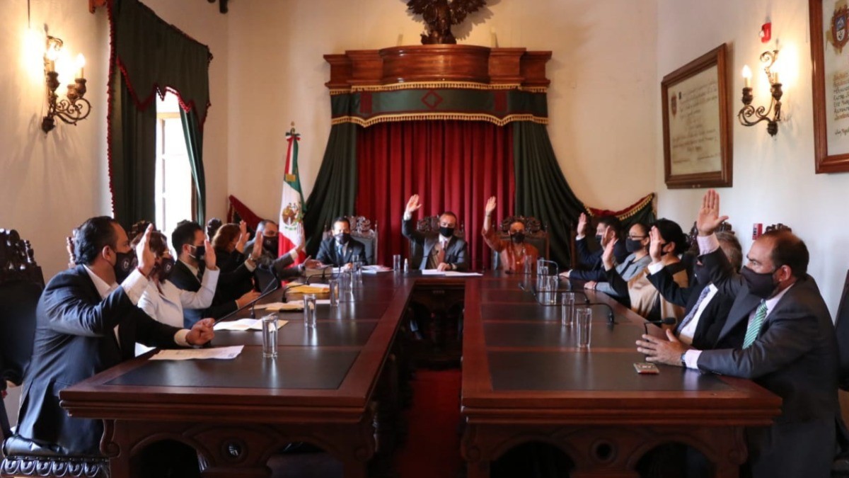 Entrega alcalde de San Miguel de Allende segundo informe de resultados