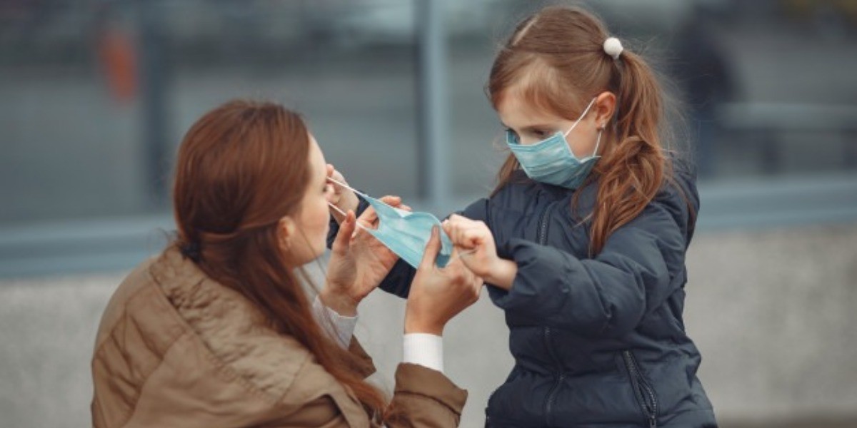 Admite Estados Unidos que el COVID-19 se transmitiría por el aire