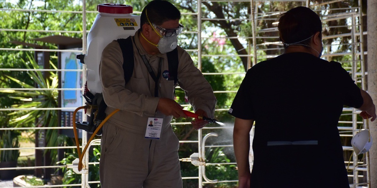 Exigencia de distanciamiento social se mantendría hasta finalizar el año