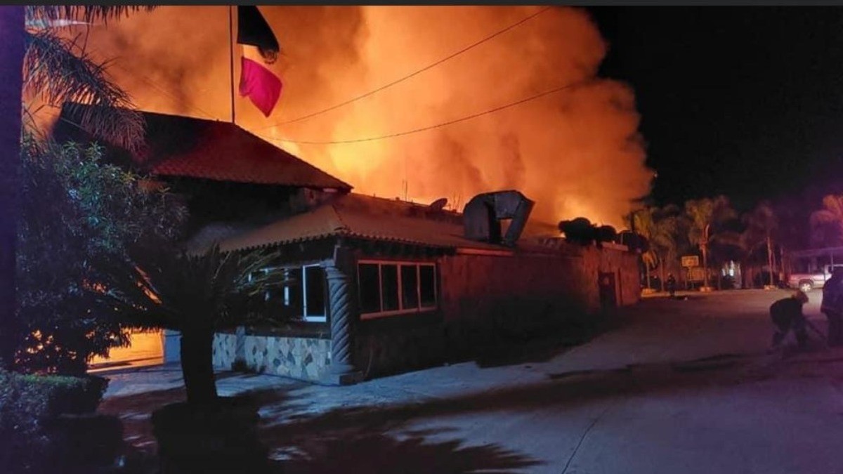 Incendian restaurante ‘Tres Hermanos’ en Celaya; mueren dos personas