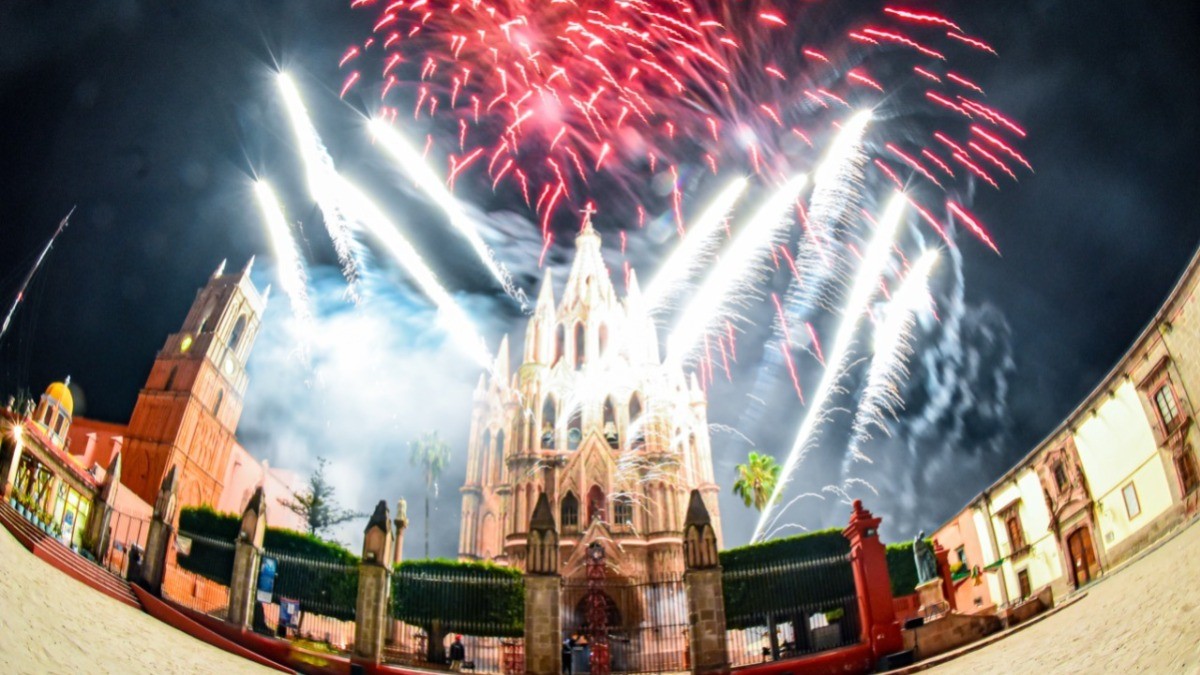 Viven la magia de la tradicional Alborada en San Miguel de Allende