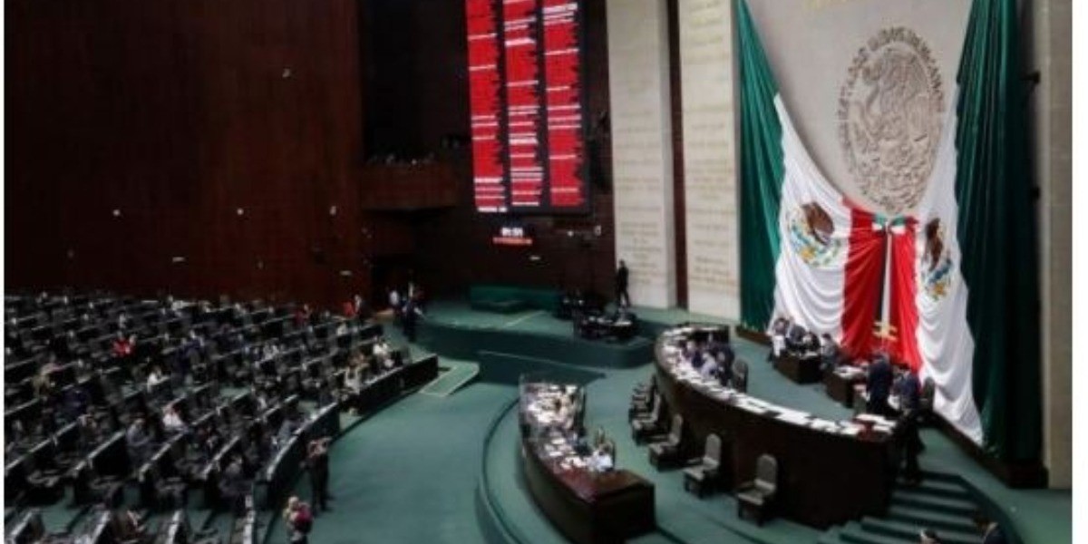 Oposición abandona el pleno y frena desaparición de 109 fideicomisos