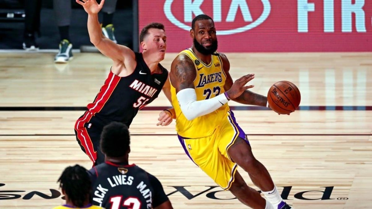 Lakers se lleva el primero de la serie ante Heat