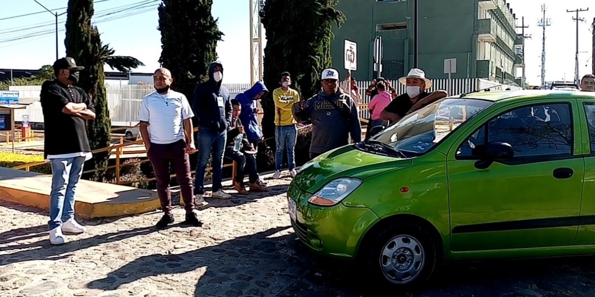 Dueños de anexos advierten que seguirán manifestándose