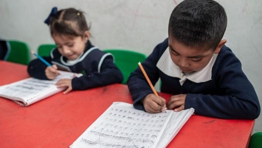 Regreso presencial a clases, hasta que el semáforo esté en verde
