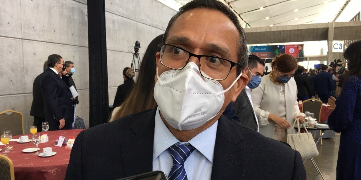 Con bloque opositor va Oliva contra AMLO