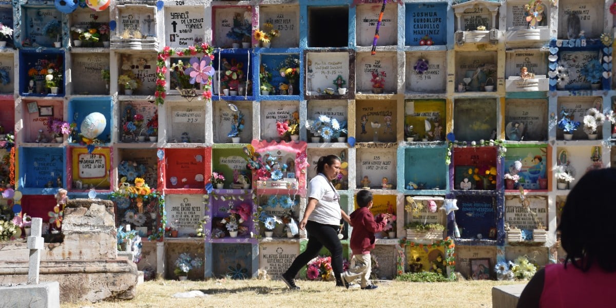 Panteones solo abrirían el Día de Muertos con el semáforo verde