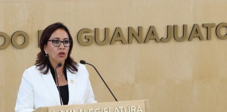 Escuelas particulares becarán a niños víctimas de violencia