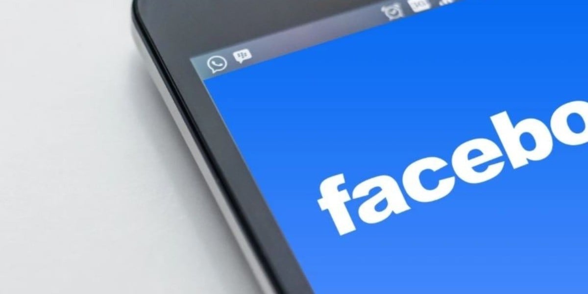 Prohíbe Facebook publicaciones que nieguen el Holocausto