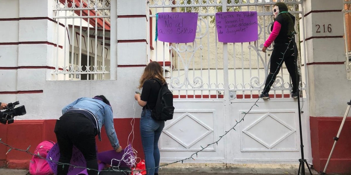 Feministas evitan que Muñoz Ledo se declare presidente de Morena