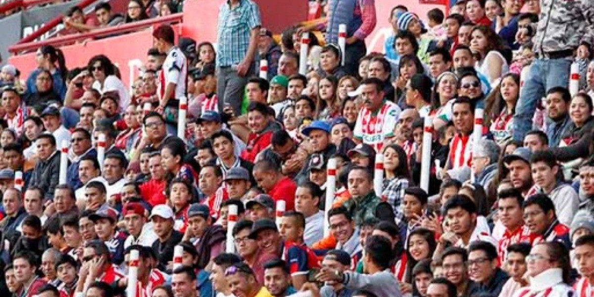 Aguascalientes y Mazatlán, autorizados para meter aficionados a estadios
