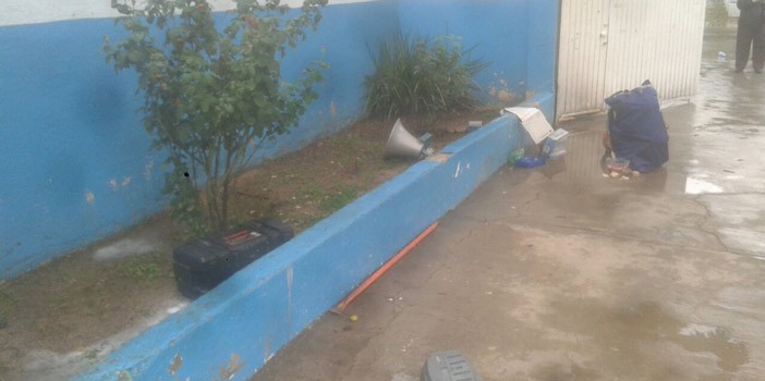 Crecen robos en escuelas durante pandemia; directivos resguardan equipo de valor