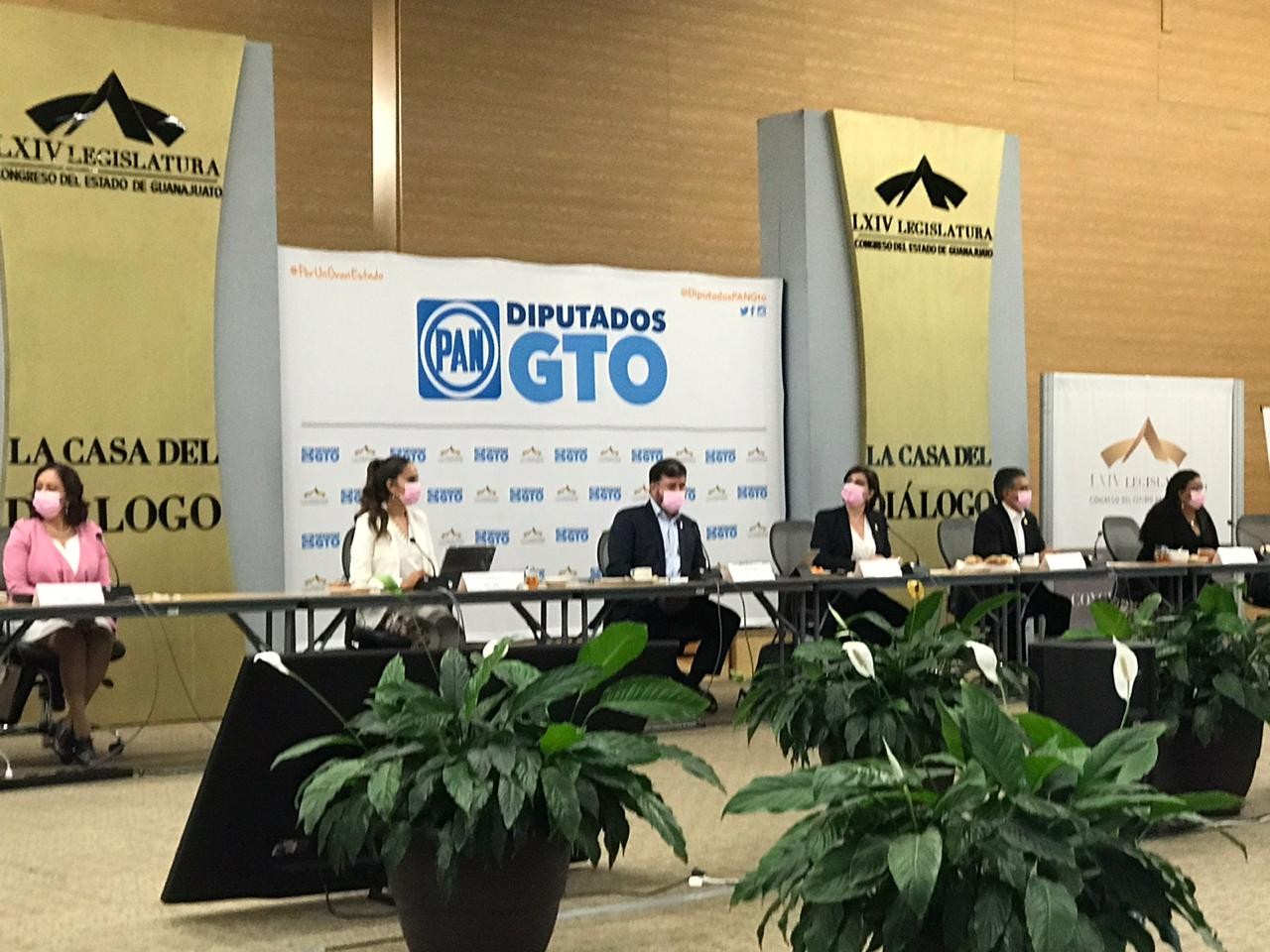 Presentan diputados panistas agenda parlamentaria