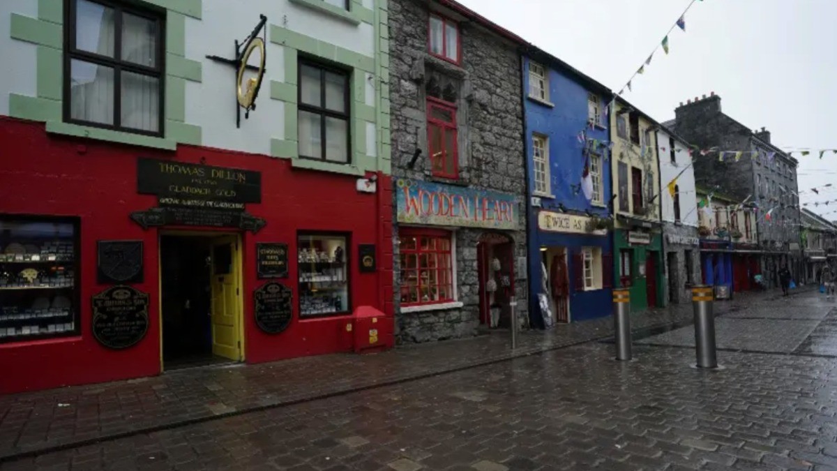 Inicia Irlanda reconfinamiento estricto de 6 semanas