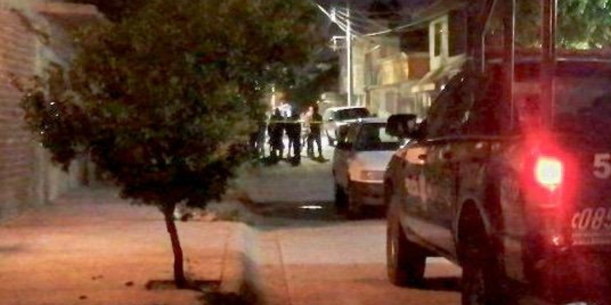 Albañil muere electrocutado en colonia de León