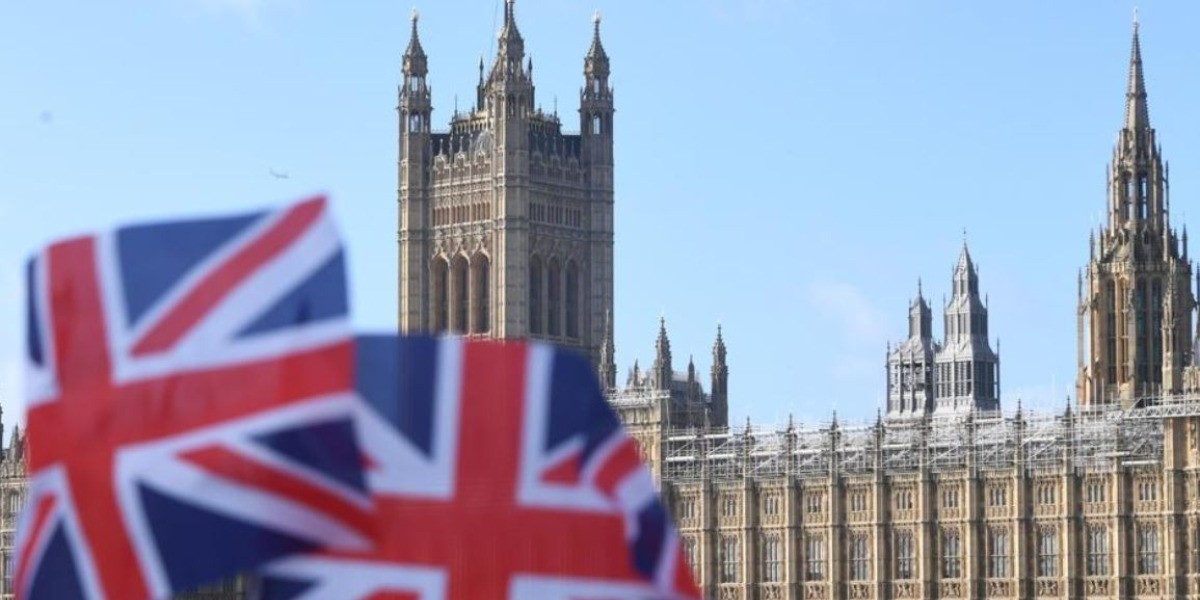 Reino Unido anuncia un mes de confinamiento