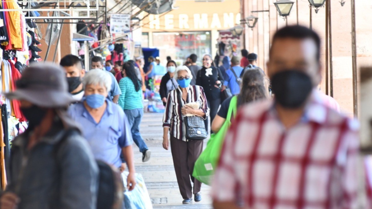 Invitan médicos a usar cubrebocas para disminuir contagios
