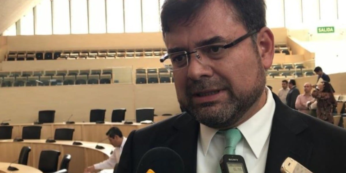 Diputado Jesús Oviedo sale positivo a COVID-19