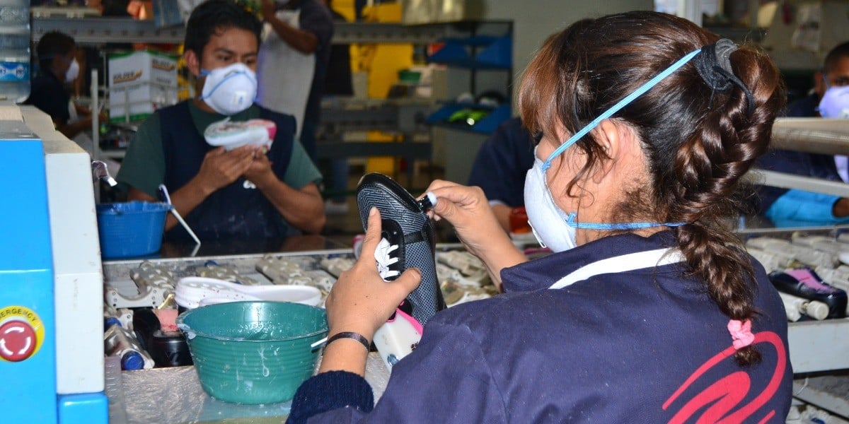 Firma CICEG convenio para formación dual con universidades