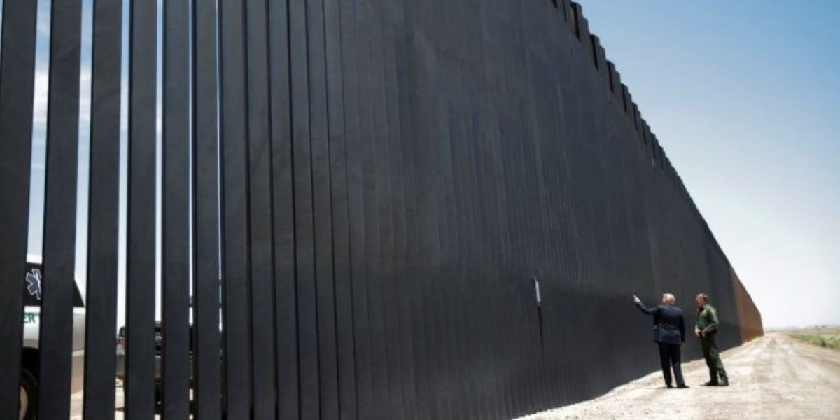 Detener muro en primer día de mandato, piden a Biden