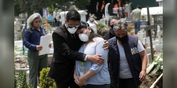 México supera a Brasil en promedio de fallecidos por COVID-19