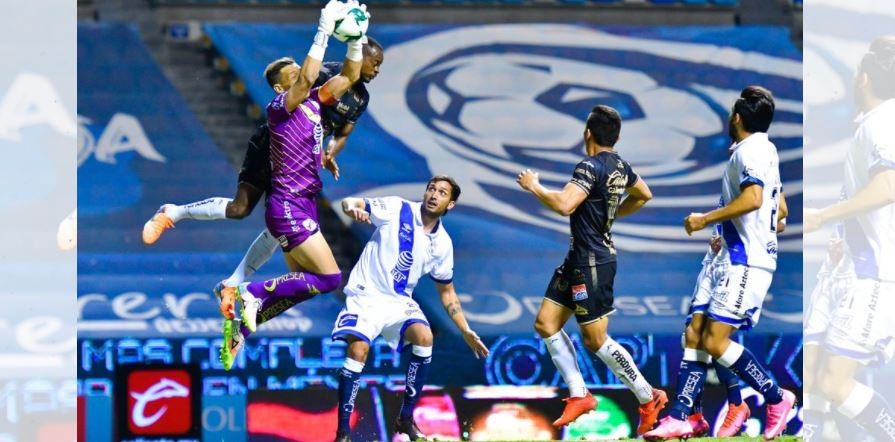 León, obligado a revertir el marcador ante Puebla