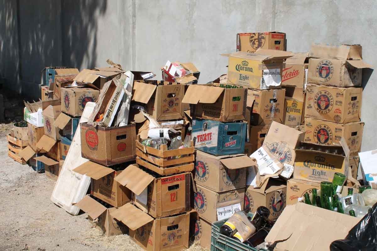 Al drenaje miles de litros de bebidas alcohólicas