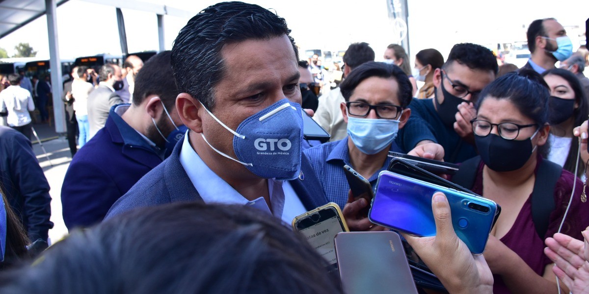 VIDEO | Retorno voluntario a aulas sería en febrero: Diego Sinhue Rodríguez