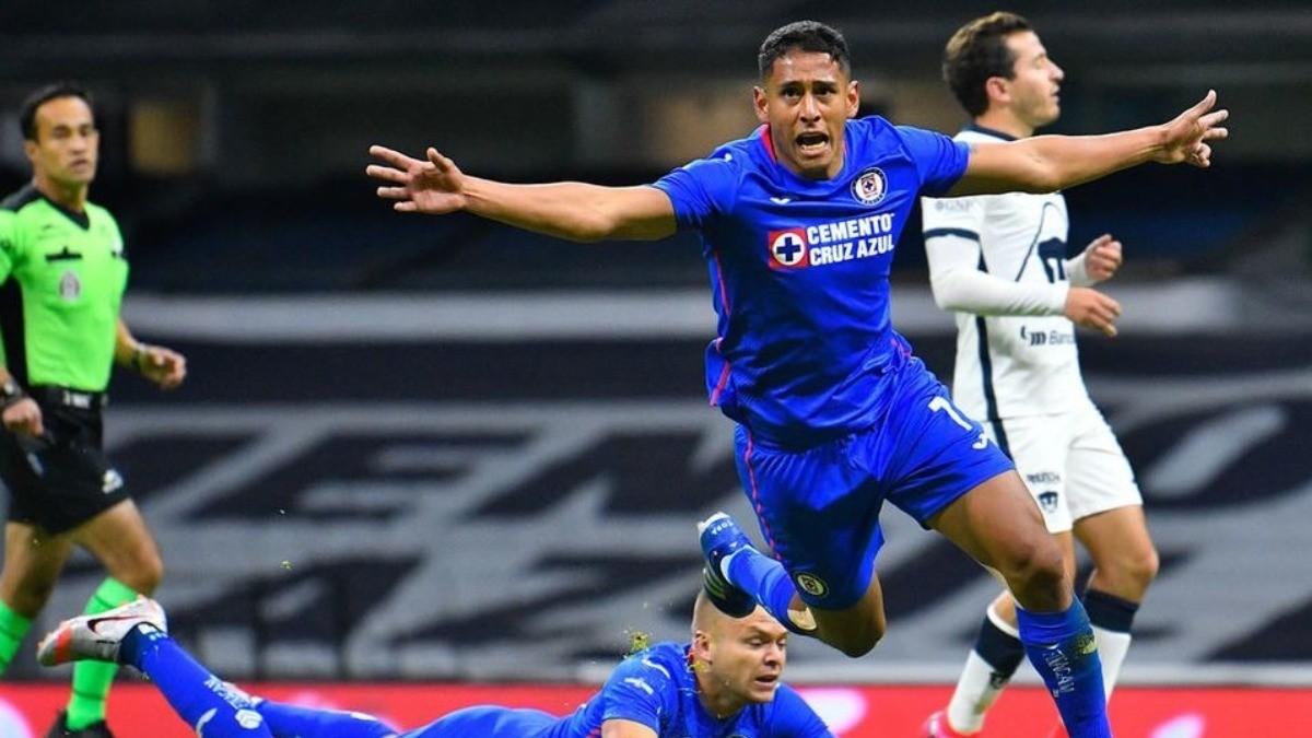 Cruz Azul, con pie y medio en la final