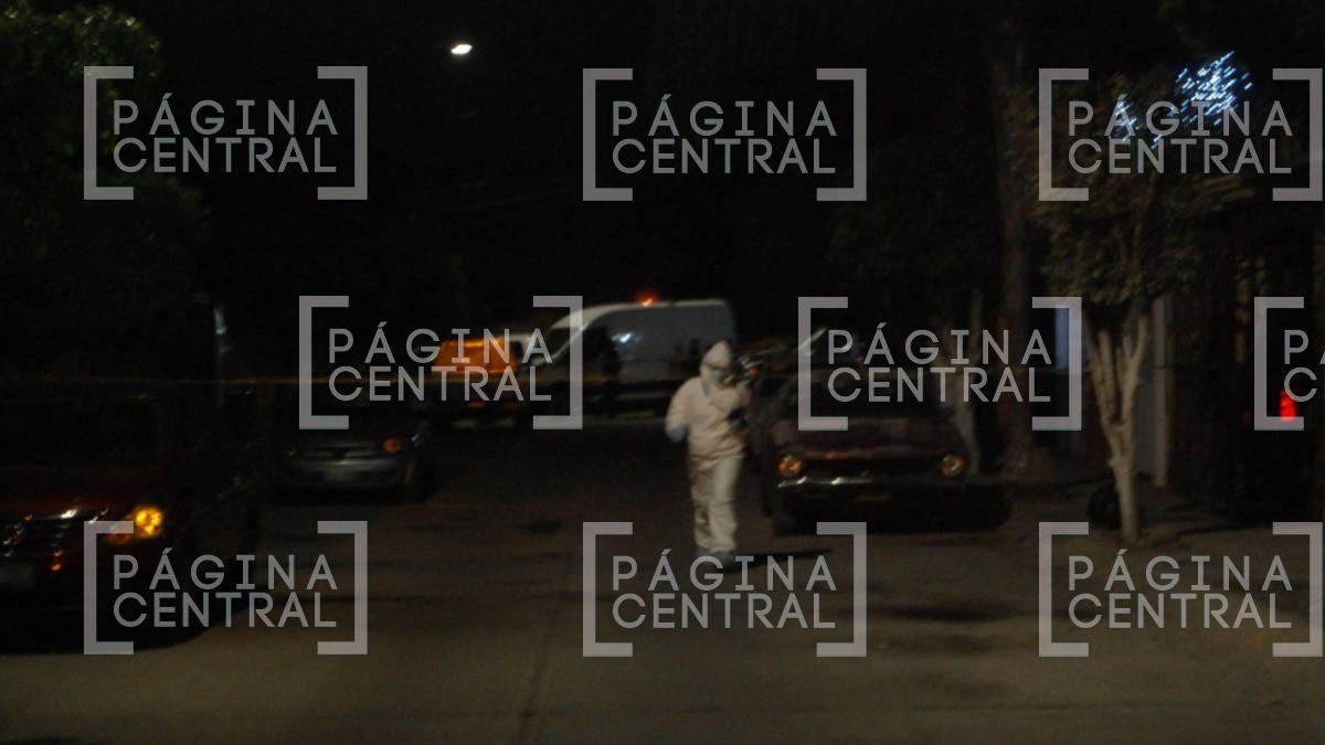 Matan a hombre y lesionan a otro en Cumbres de la Piscina