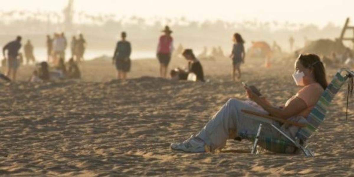 Confinan en California a 20 millones de personas