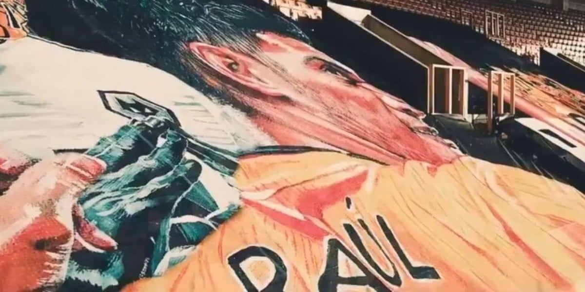 Wolves sorprenden a Raúl Jiménez con homenaje