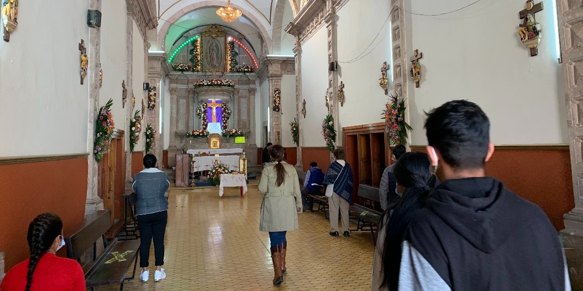 Restricciones no ‘apagan’ la fe de católicos en Silao