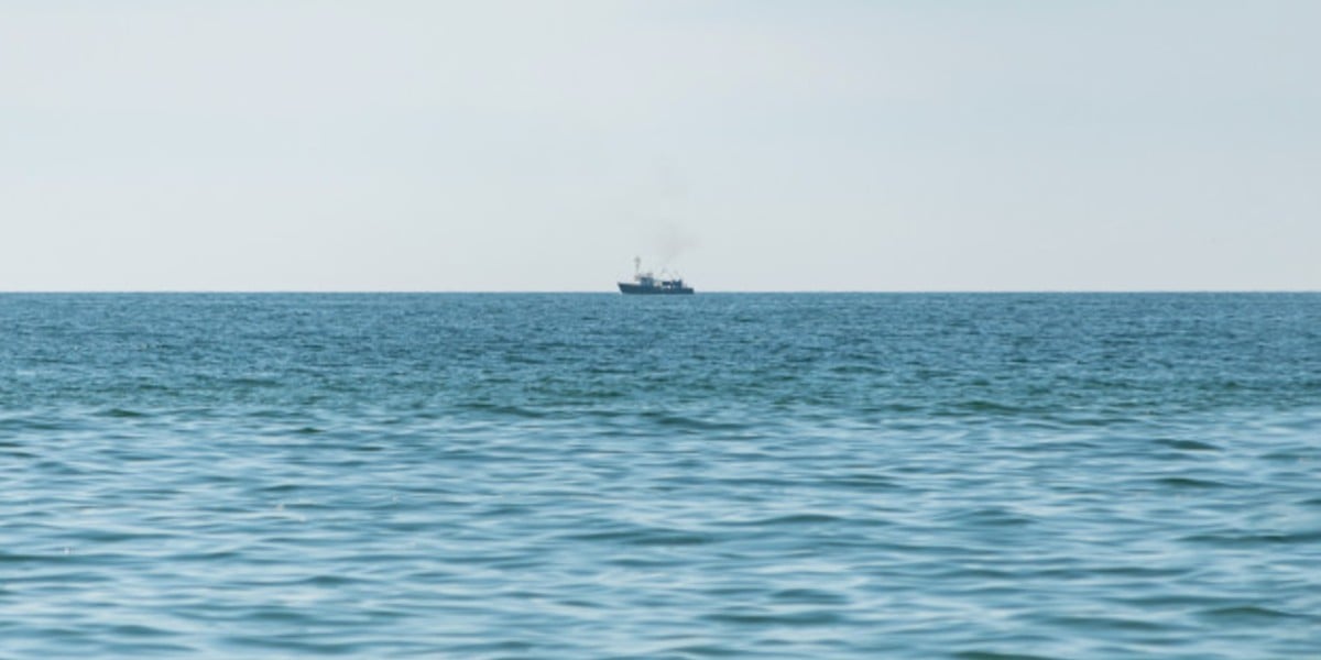 Decomisan 649 kilos de cocaina en un barco abandonado