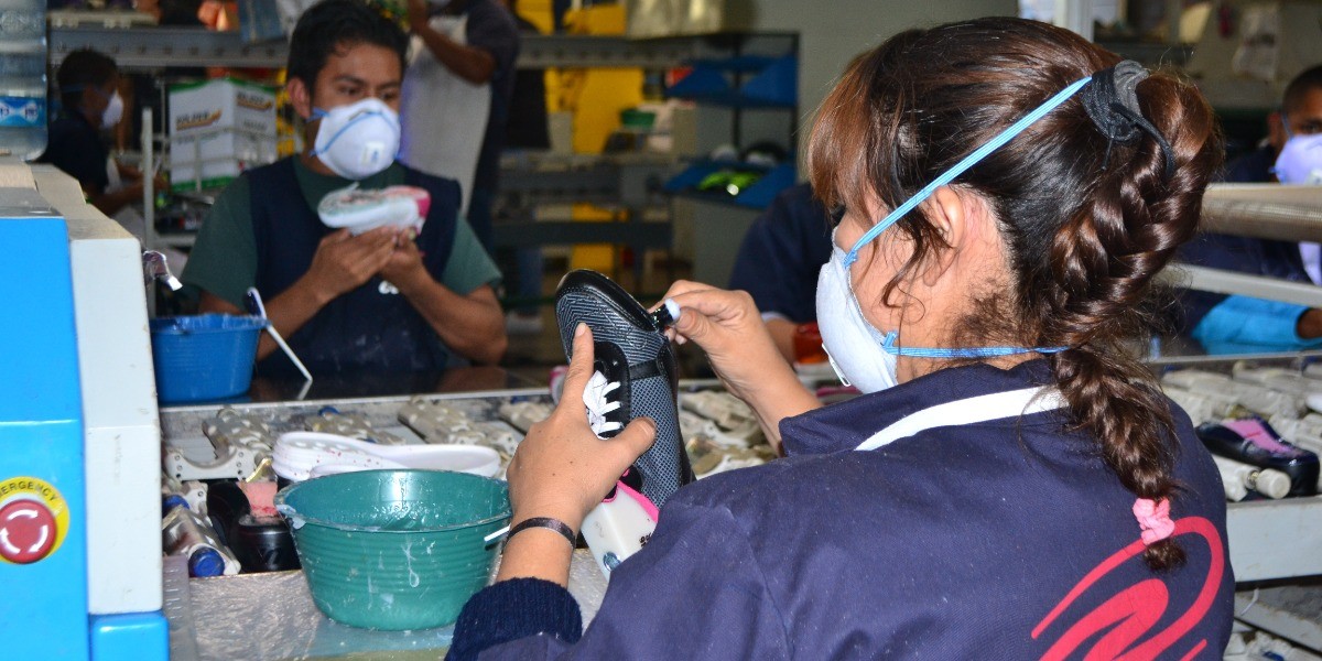 Mujeres empresarias logran mantener sus plantillas laborales