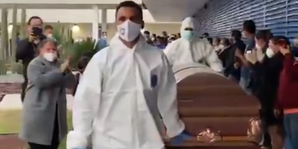 Despiden al subdirector del Hospital General de León, fallecido por COVID-19