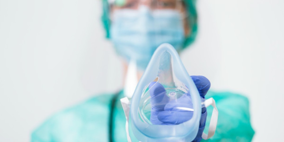 Reportan largas filas en expendios de oxígeno en León