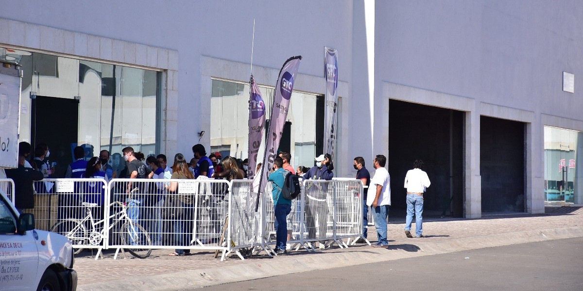 Ahora pagarán $1,021 por canje de placas