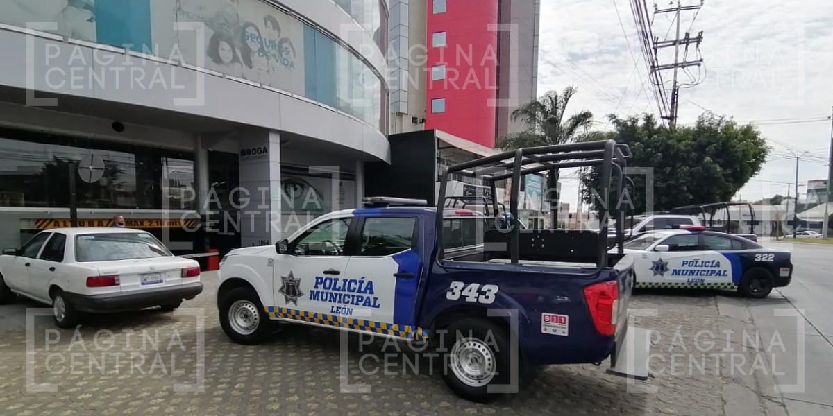 Frustran a balazos robo en Plaza 500