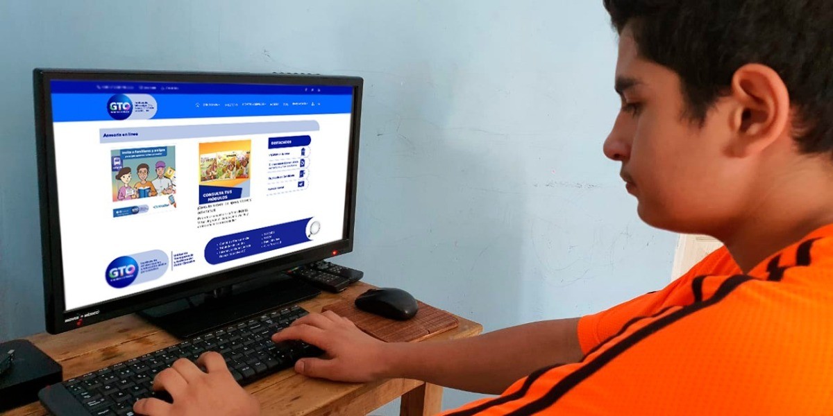 Estudian jóvenes con ‘Inaeba en tu casa’