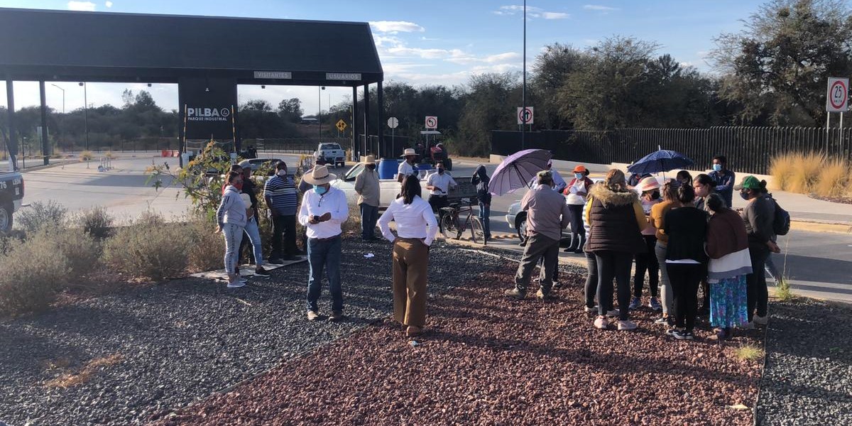Manifestantes bloquean acceso al Parque Industrial PILBA