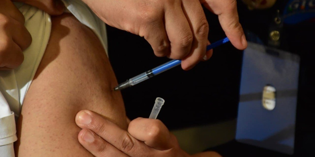 'Un poquito perverso' el permiso de AMLO para compra de vacunas: SSG