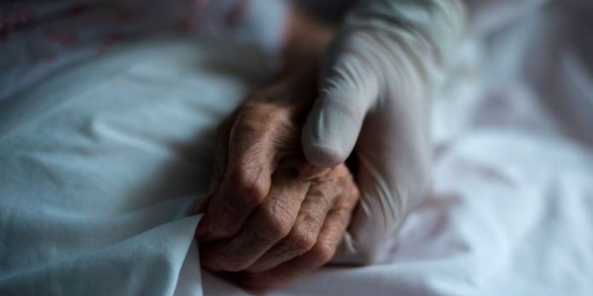 Abuelito con coronavirus muere en asilo de Celaya; contagia a 35