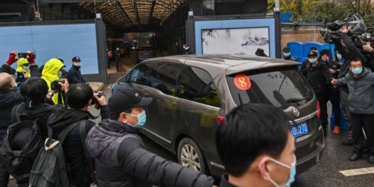 Busca OMS ‘pistas’ del brote de COVID-19 en mercado de Wuhan