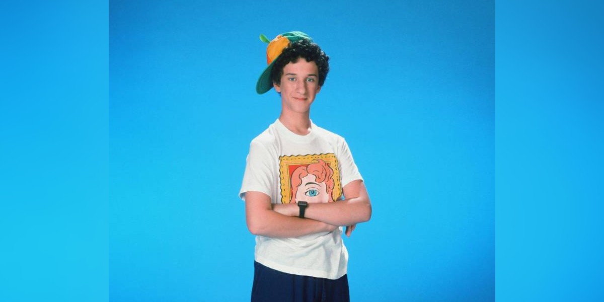 Muere el actor que hacía de Screech en 'Salvados por la campana'
