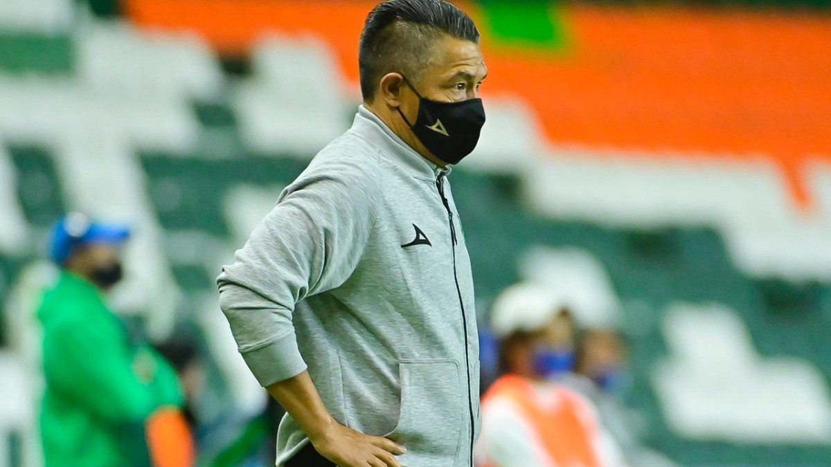 Ambriz no enciende alarmas tras derrota ante Chivas