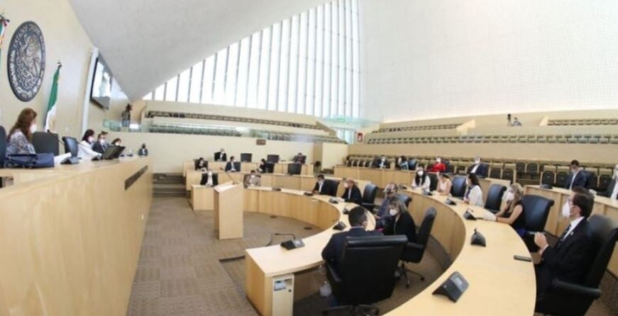 Fracción parlamentaria del PAN se queda con 18 diputados